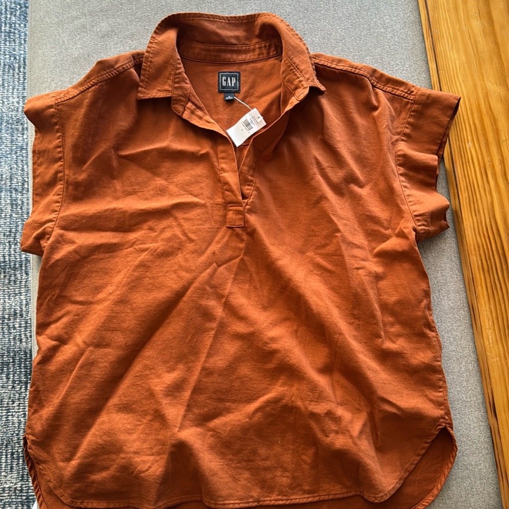 GAP orange polo